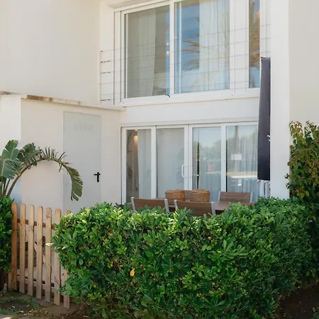 First Line With Pool, Ideal For Families Appartement