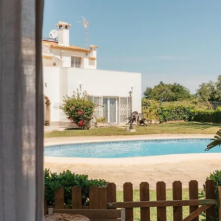 First Line With Pool, Ideal For Families Appartamento